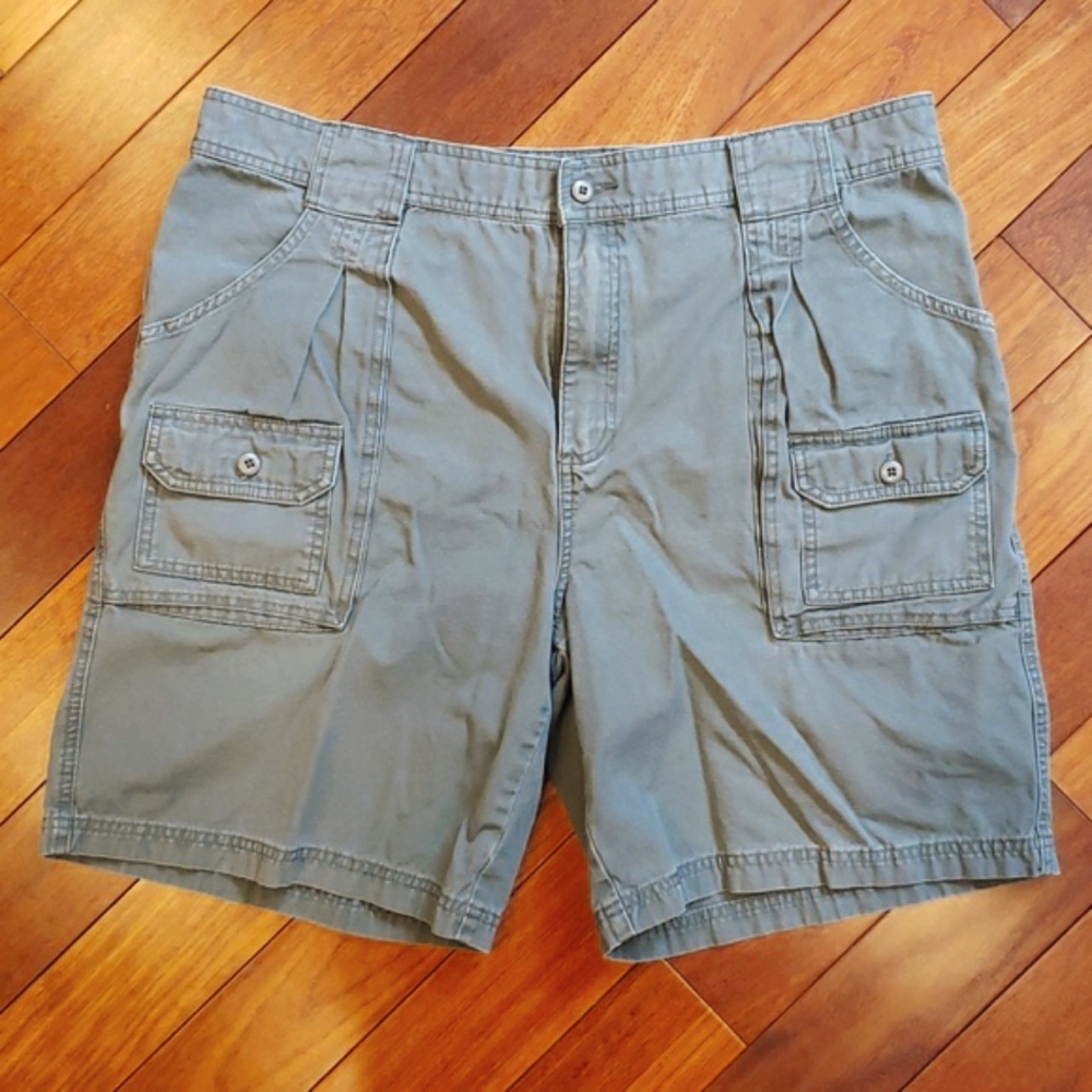 Cabela's men's cargo shorts. 38 waist. Light greyish green.